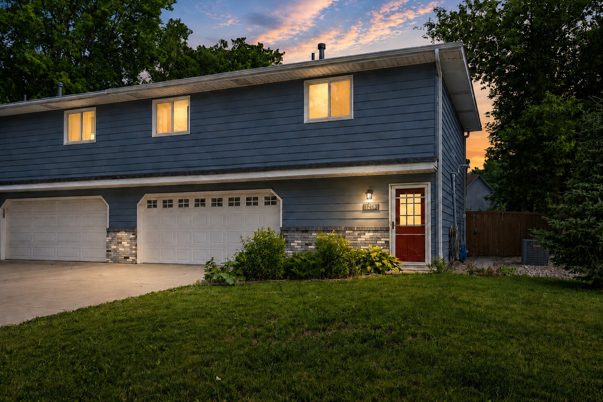 1276 County Road C E, Maplewood, MN 55109 - #1