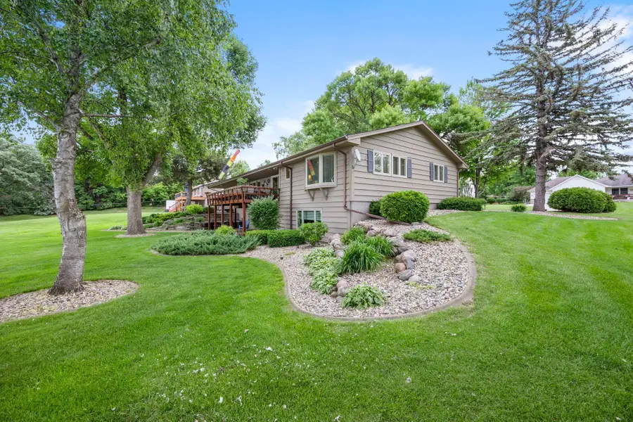 830 Lakewood Drive Sw, Hutchinson, MN 55350 - #2