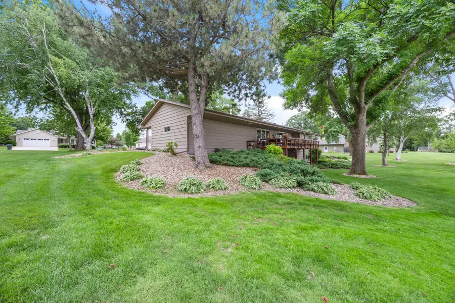 830 Lakewood Drive Sw, Hutchinson, MN 55350 - #3