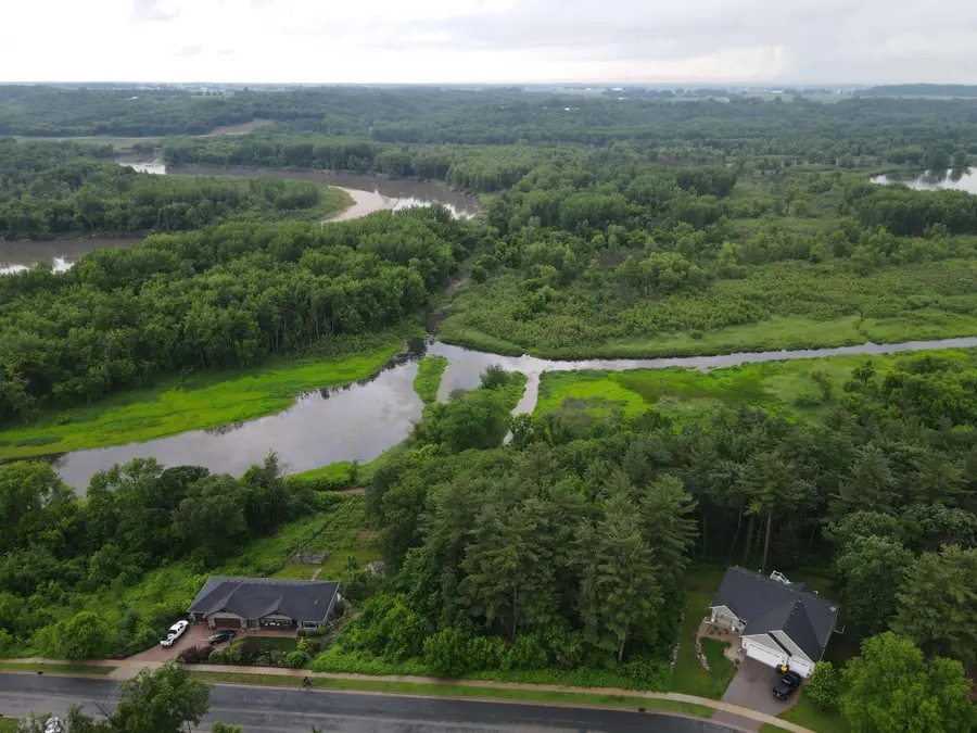 925 Riverview Lane, Belle Plaine, MN 56011 - #2