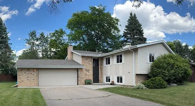 3317 Red Oak Circle S, Burnsville, MN 55337 - #1