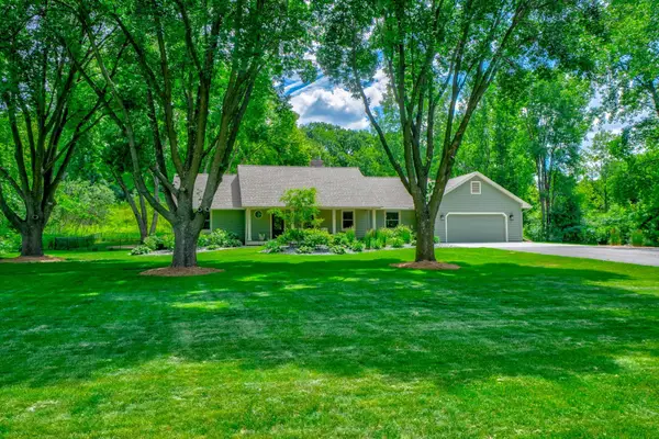 2525 Oriole Avenue N, Stillwater, MN 55082