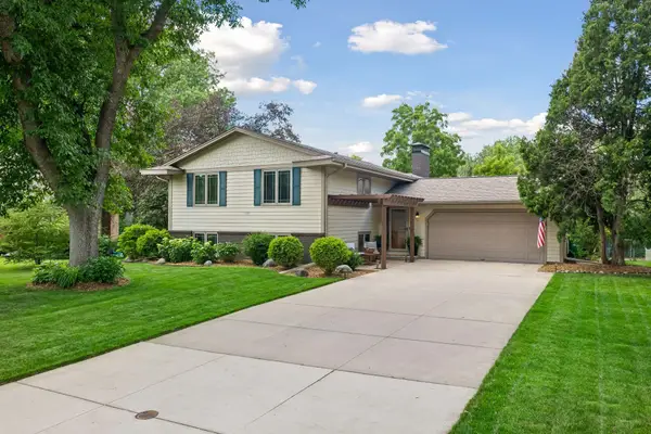 6328 Limerick Lane, Edina, MN 55439
