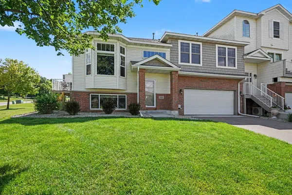 20015 Heritage Drive, Lakeville, MN 55044