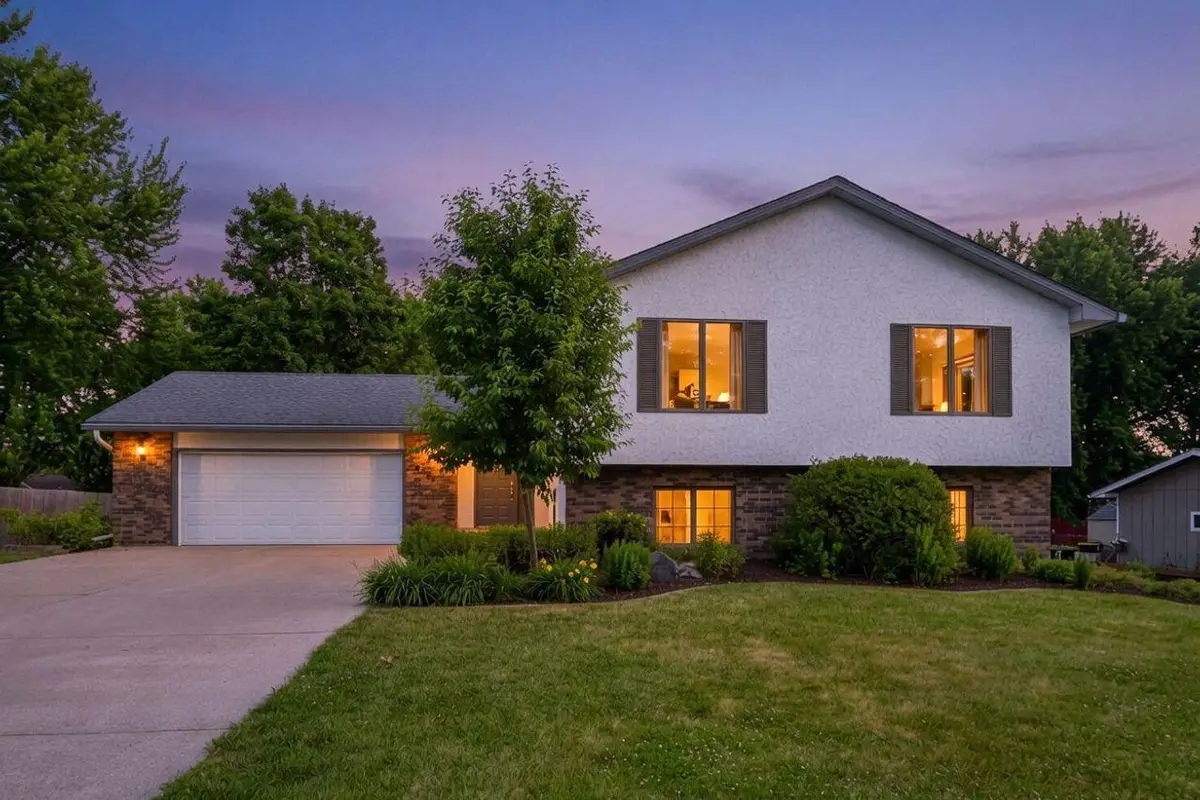 4027 Elmwood Drive, Saint Bonifacius, MN 55375 - #1