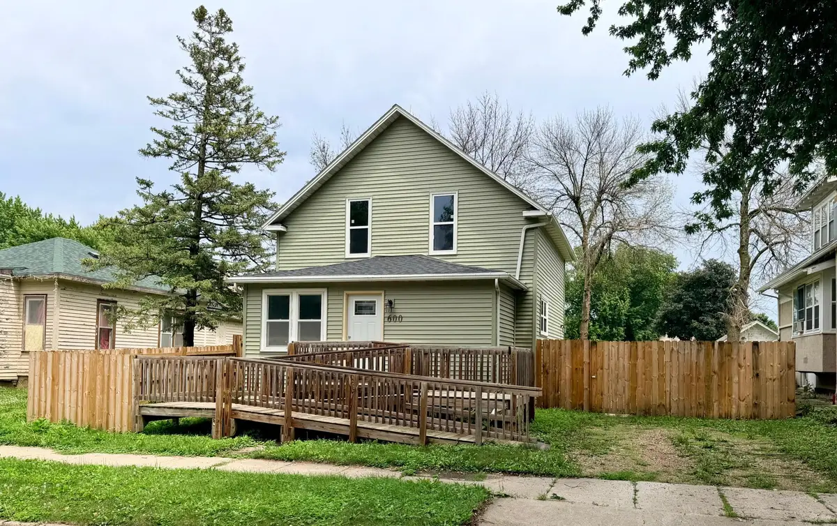 600 Strait Avenue, Worthington, MN 56187 - #1