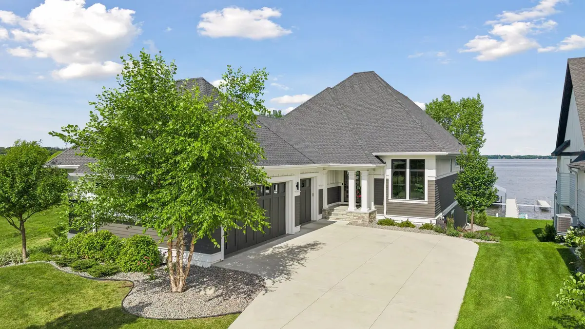 161 Lakeshore Circle, Waconia, MN 55387 - #1