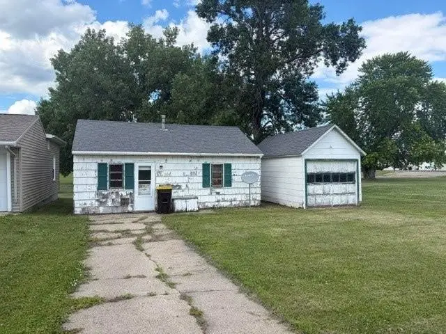 522 E 2nd Street N, Truman, MN 56088 - #2