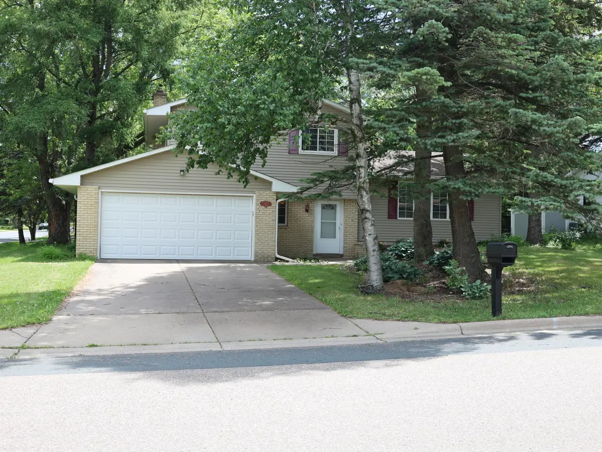 1081 Cedarwood Drive, Woodbury, MN 55125 - #1