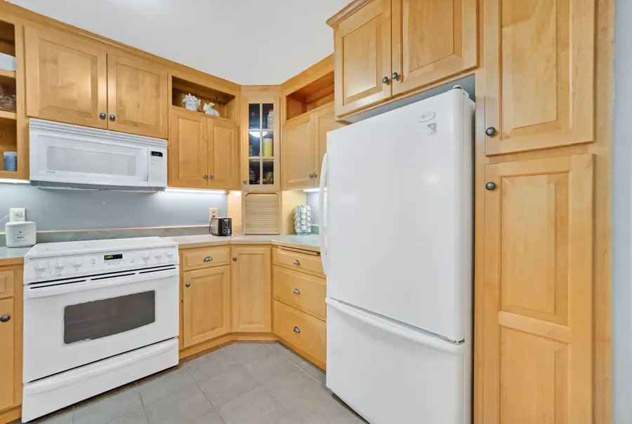 15805 26th Avenue N #B, Plymouth, MN 55447 - #3