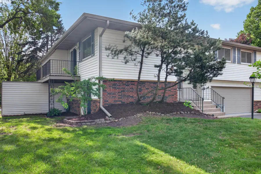 3571 Granada Place N, Oakdale, MN 55128 - #2