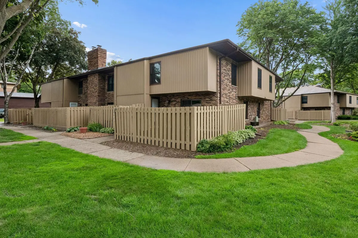 2401 Unity Avenue N, Golden Valley, MN 55422 - #1