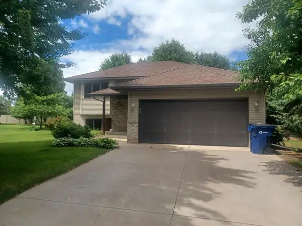 39 Fairfield Lane, Saint Cloud, MN 56303