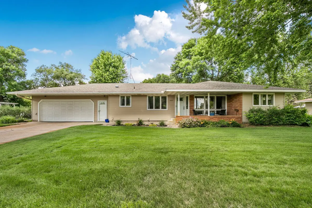 1021 Bromo Avenue, Saint Cloud, MN 56303 - #1