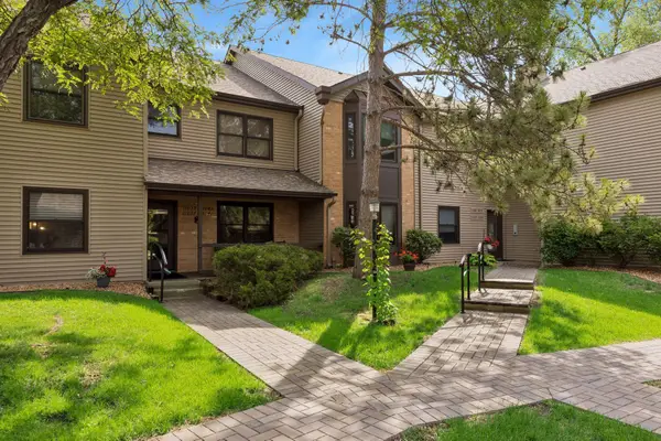11041 Oregon Circle #53, Bloomington, MN 55438