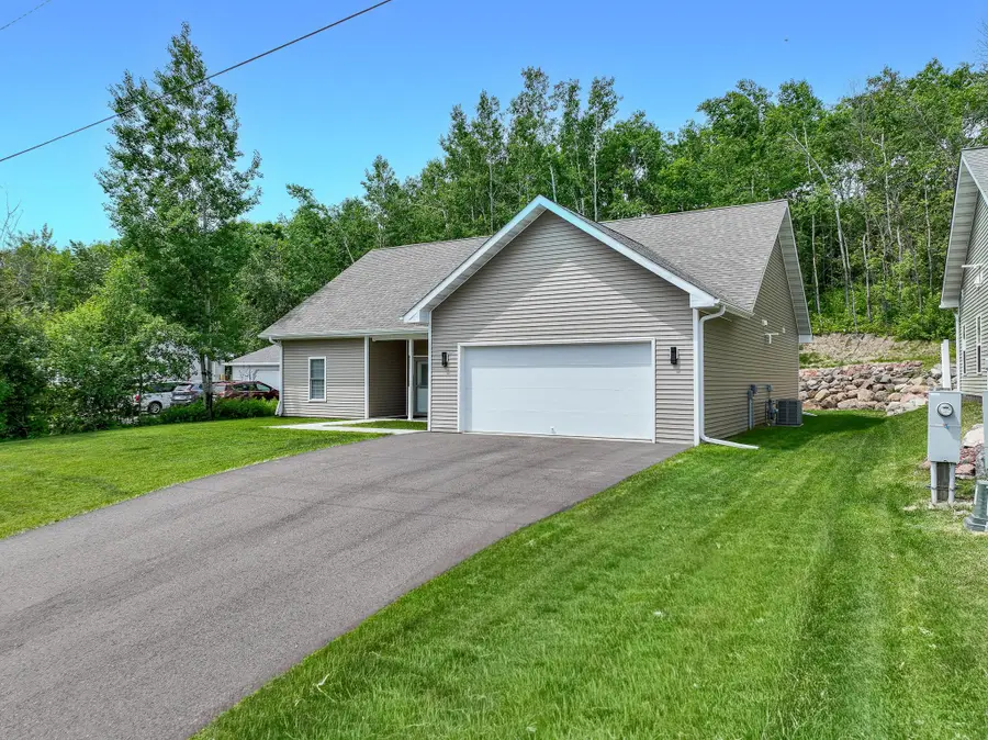 915 N Basswood Avenue, Duluth, MN 55811 - #3