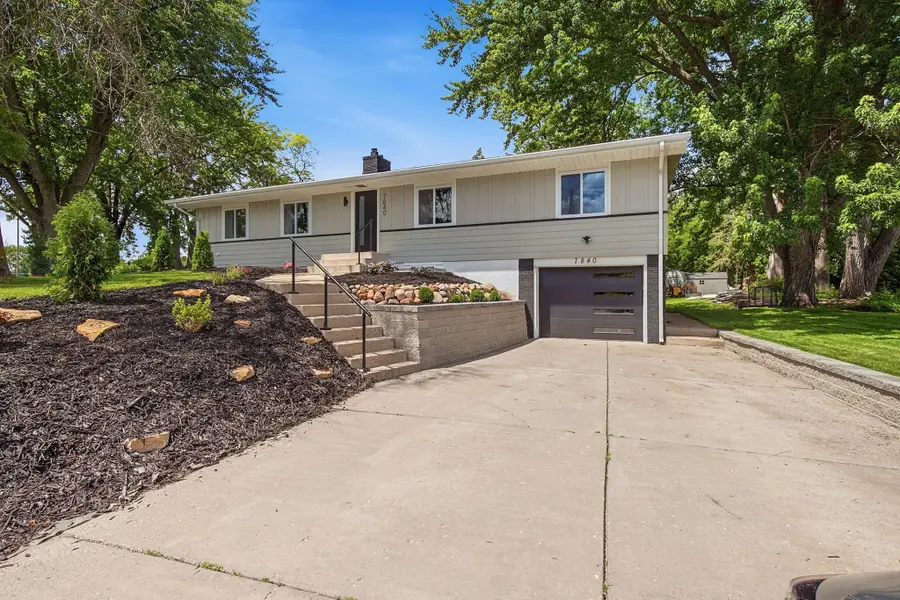 7840 Harold Avenue, Golden Valley, MN 55427 - #2