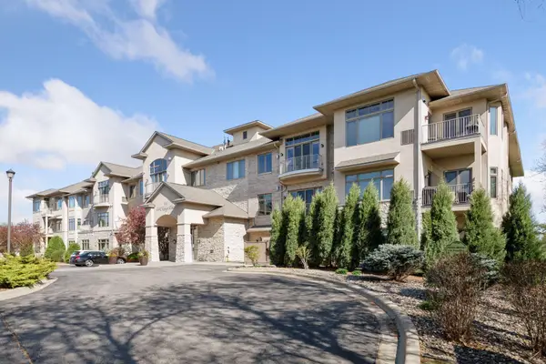 555 Oak Ridge Place #150, Hopkins, MN 55305