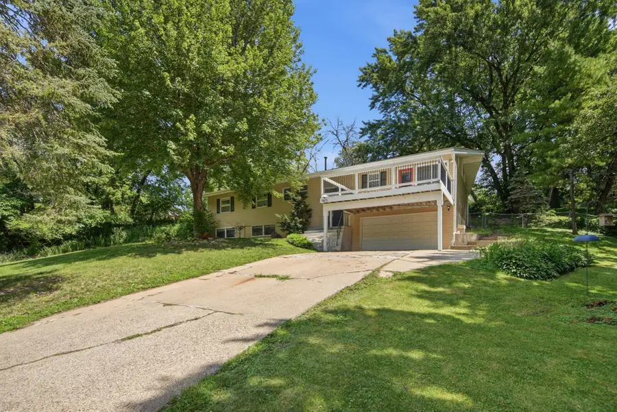 1475 Valley Drive, Burnsville, MN 55337 - #2