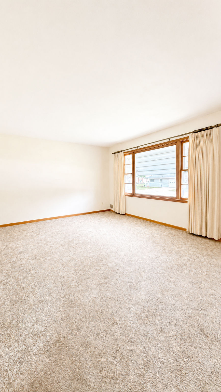 941 School Street, Fairmont, MN 56031 - #2