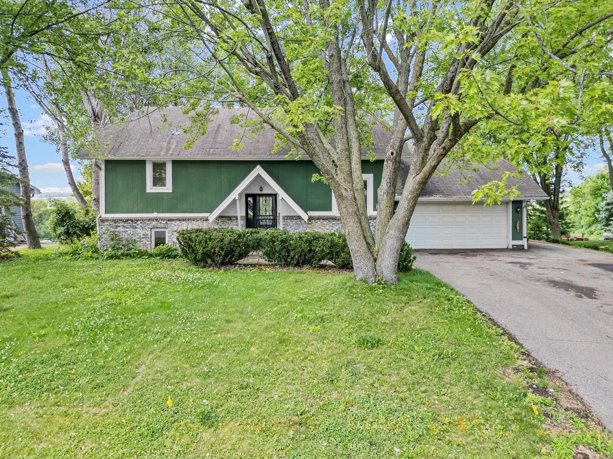 8955 Hilltop Drive, Saint Bonifacius, MN 55375 - #1