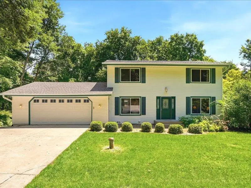 9331 Cedar Forest Road, Eden Prairie, MN 55347 - #2