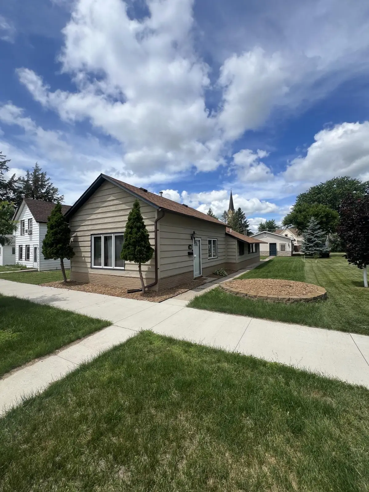 214 E Main Street, Belle Plaine, MN 56011 - #1