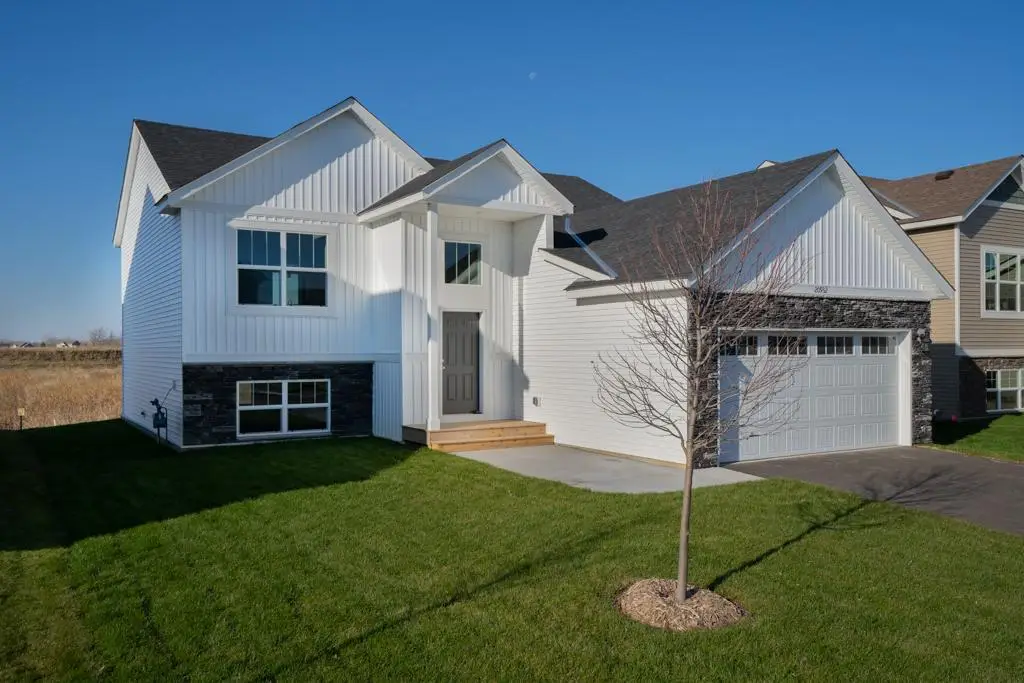345 Roberts Avenue Nw, Delano, MN 55328 - #1