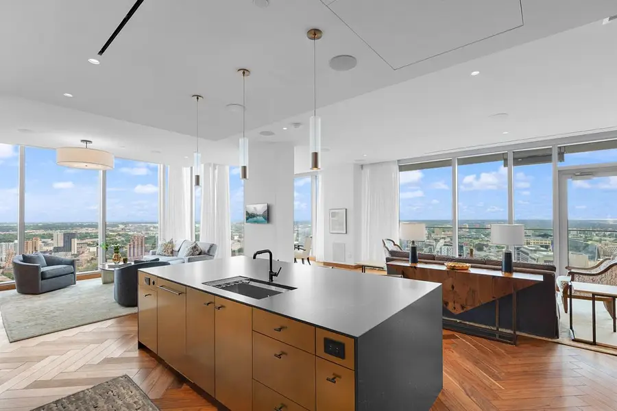 255 Hennepin Avenue #3402, Minneapolis, MN 55401 - #3