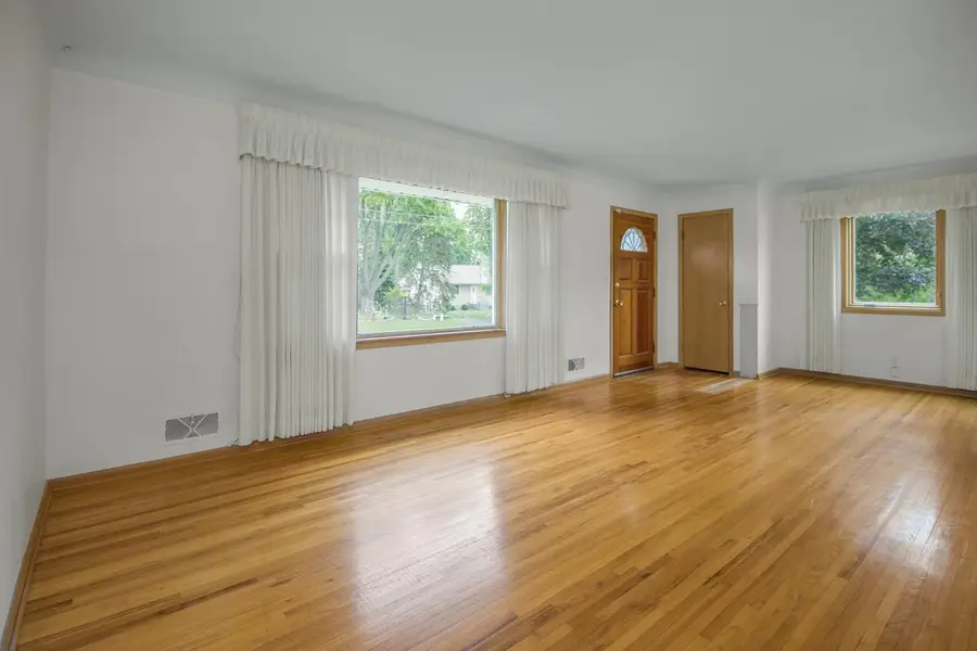 1957 Payne Avenue, Maplewood, MN 55117 - #3