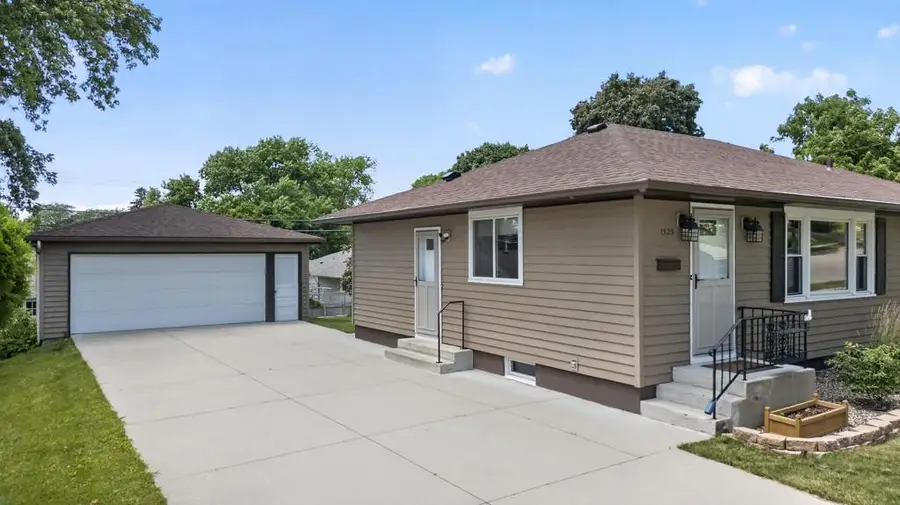1525 11th Avenue Ne, Rochester, MN 55906 - #3