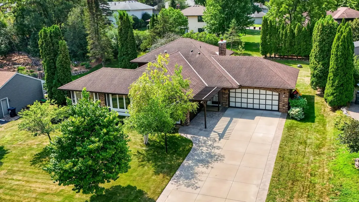 21 Carriage Lane, Burnsville, MN 55306 - #1