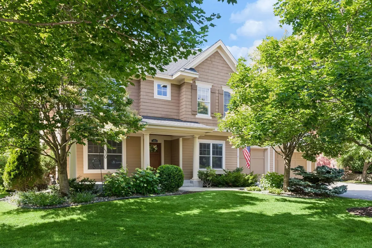 2404 Fieldstone Curve, Woodbury, MN 55129 - #1