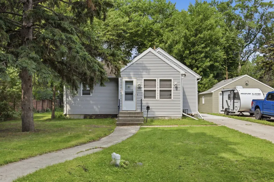 1614 5th Street N, Fargo, ND 58102 - #2
