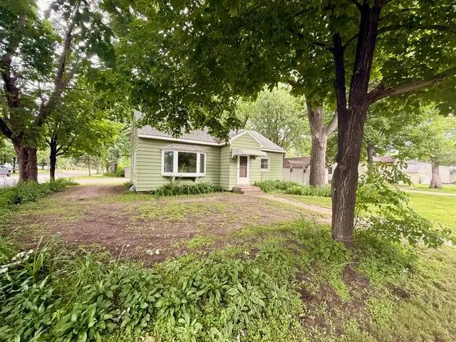 614 8th Avenue Sw, Little Falls, MN 56345 - #2