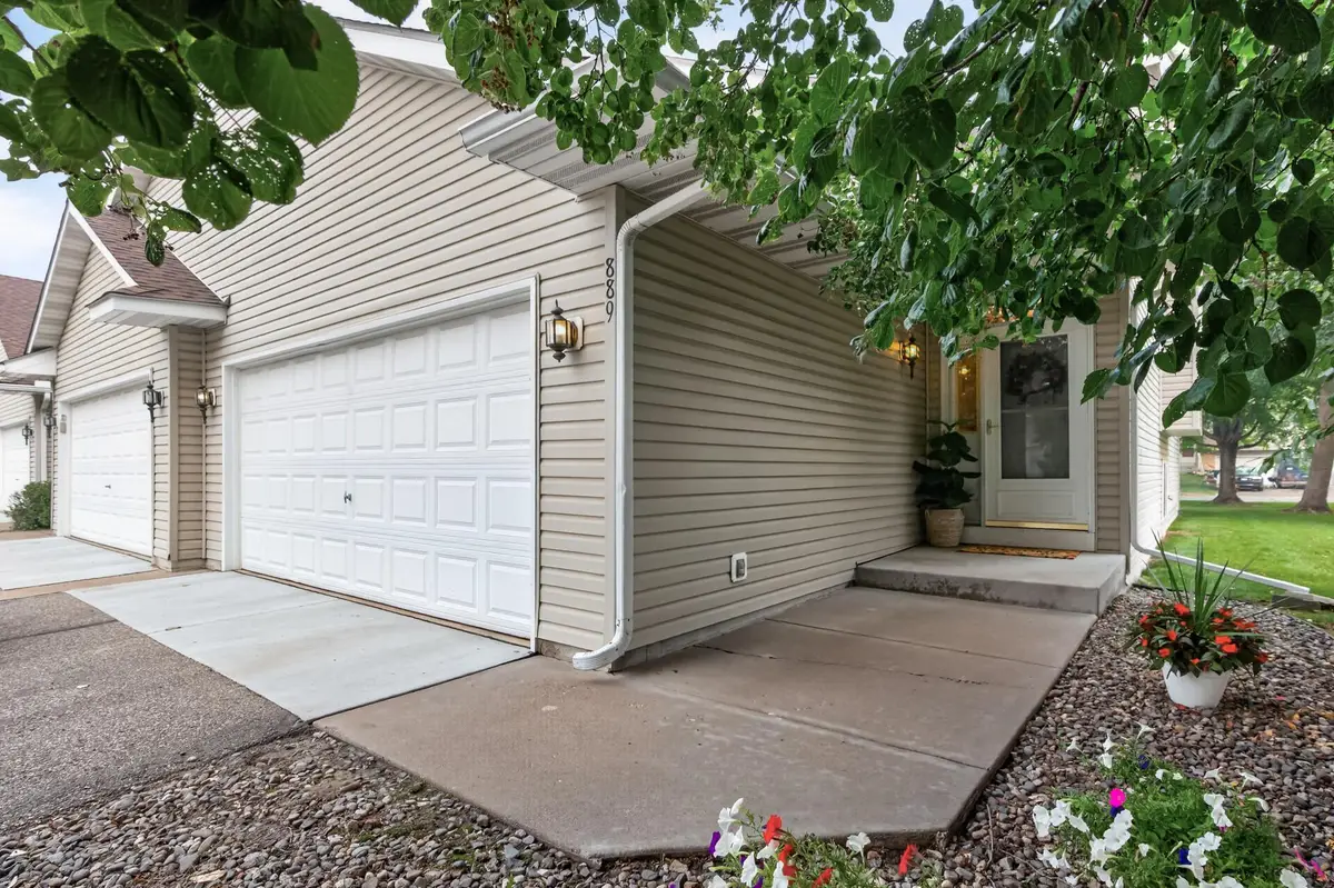 889 125th Drive Ne, Blaine, MN 55434 - #1
