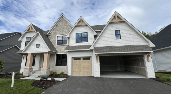 5563 Rolling Hills Parkway, Victoria, MN 55318