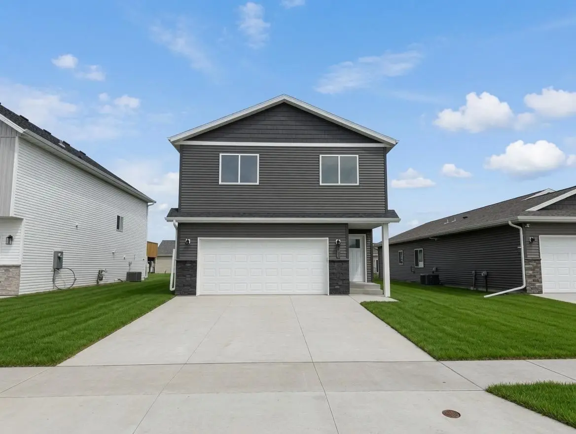 3734 33rd Street S, Moorhead, MN 56560 - #1