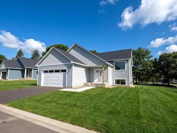 1304 Robinwood Lane, Faribault, MN 55021