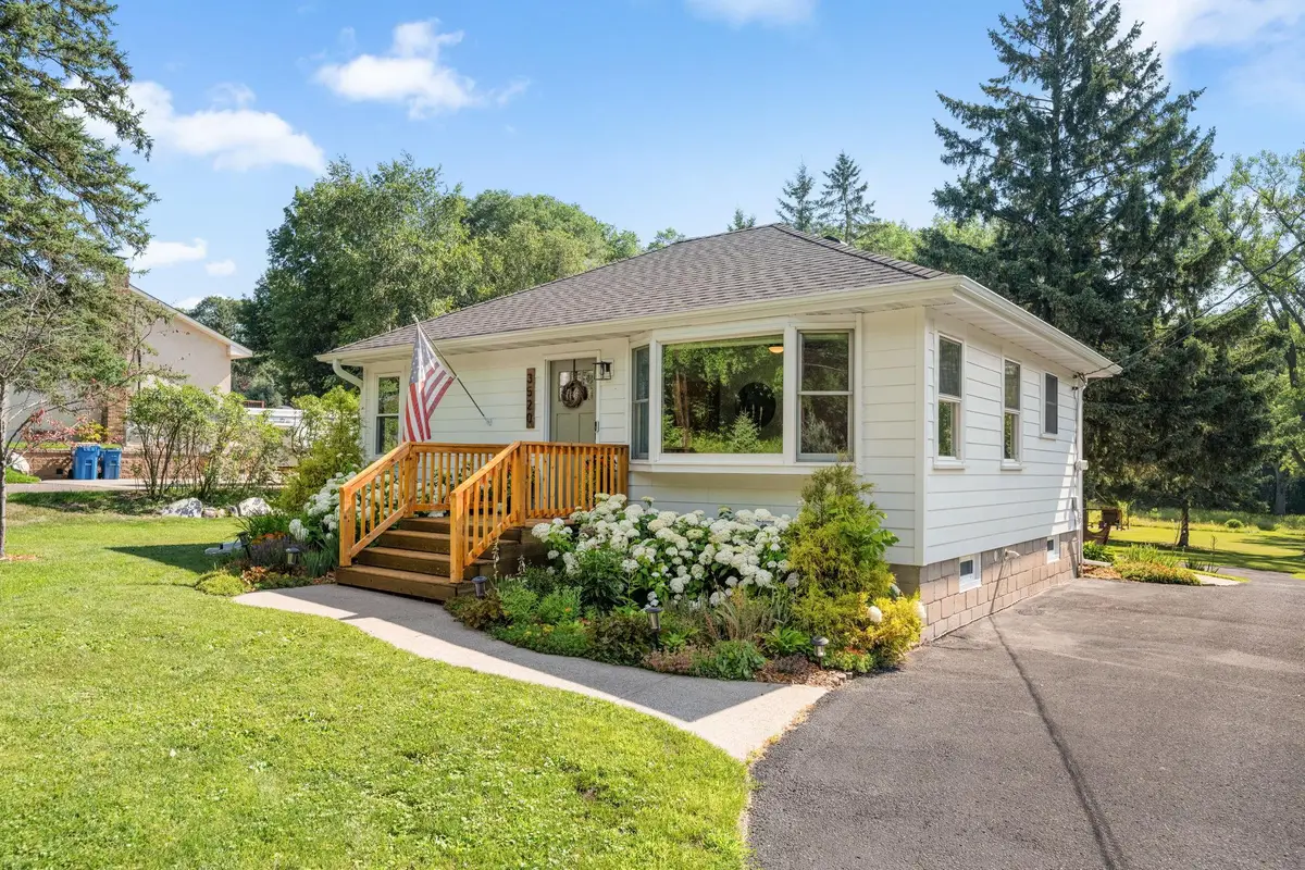 3520 Edgerton Street, Vadnais Heights, MN 55127 - #1