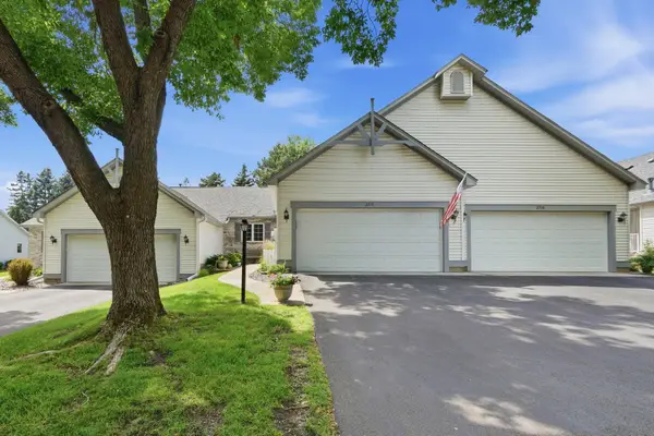 2714 Lake Court Drive #100, Mounds View, MN 55112
