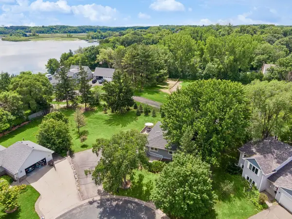 3921 Minnewashta Court, Chanhassen, MN 55331