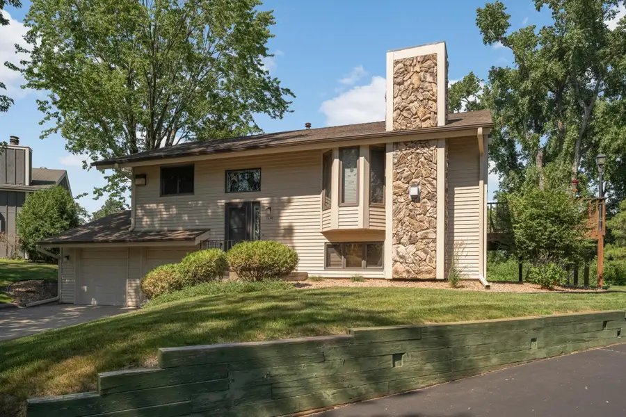 3140 Quarry Court, Eagan, MN 55121 - #3