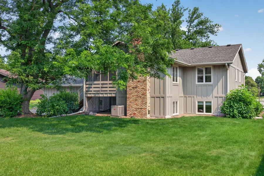 10324 Toledo Circle, Bloomington, MN 55437 - #3