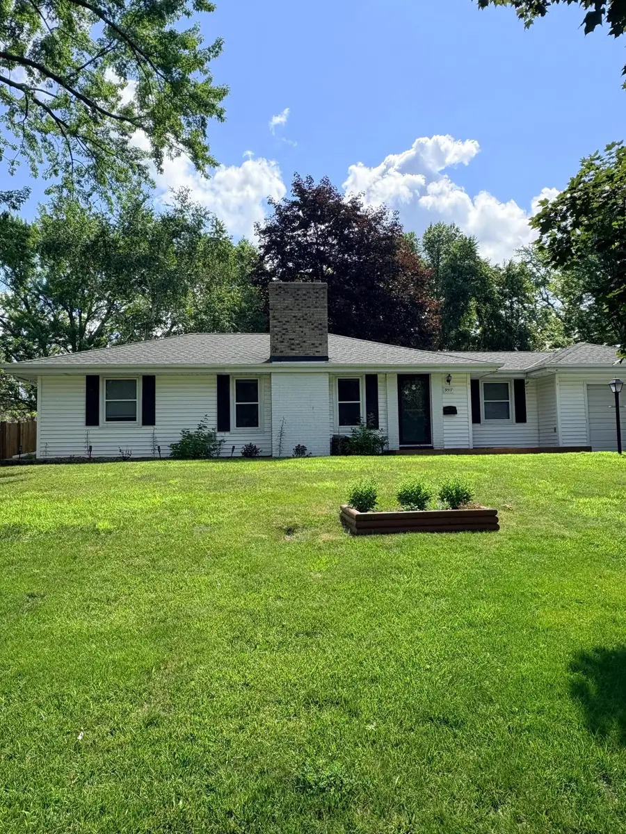 9517 Clinton Avenue S, Bloomington, MN 55420 - #2