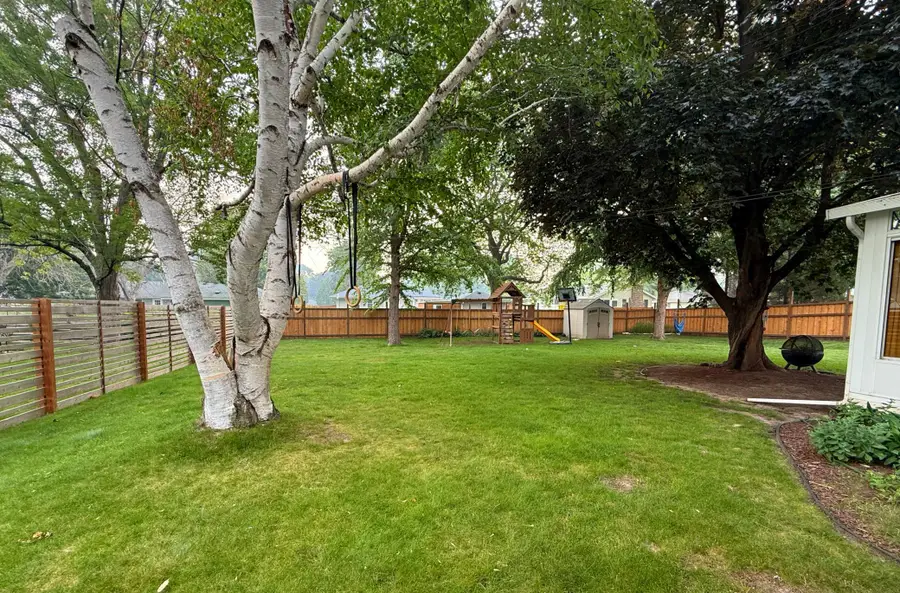 9517 Clinton Avenue S, Bloomington, MN 55420 - #3