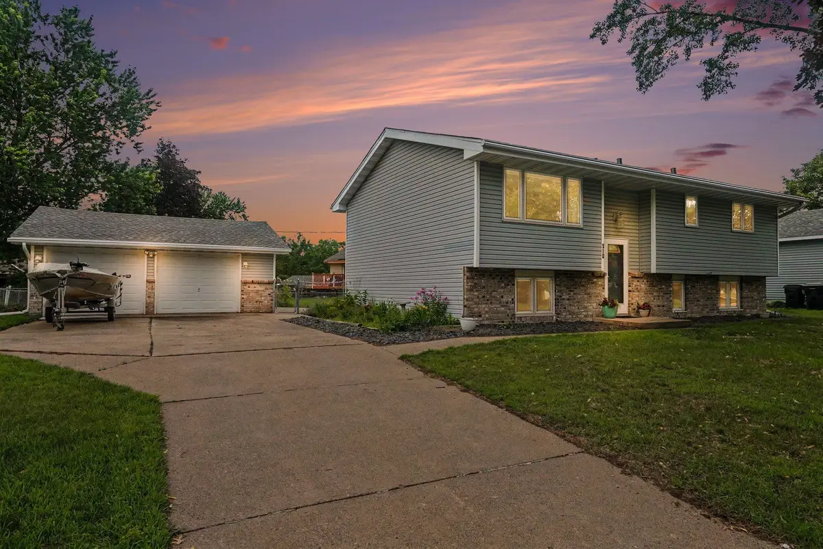 810 Sunny Lane, Anoka, MN 55303 - #1