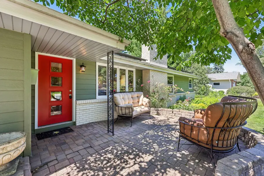 2955 Regent Avenue N, Golden Valley, MN 55422 - #3