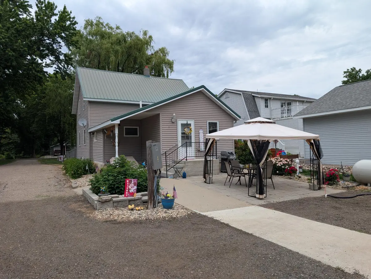 111 E Lyon Street, Minneota, MN 56264 - #1