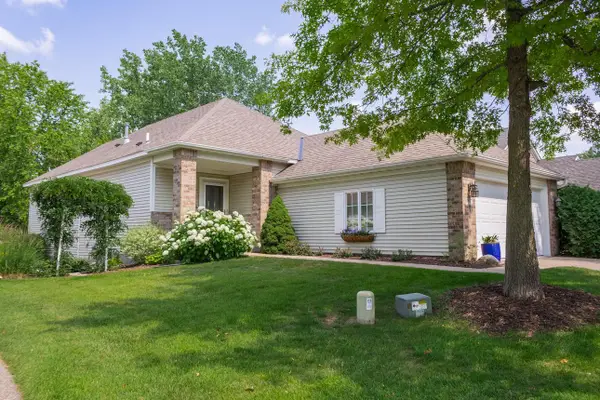 8897 Compton Drive, Inver Grove Heights, MN 55076